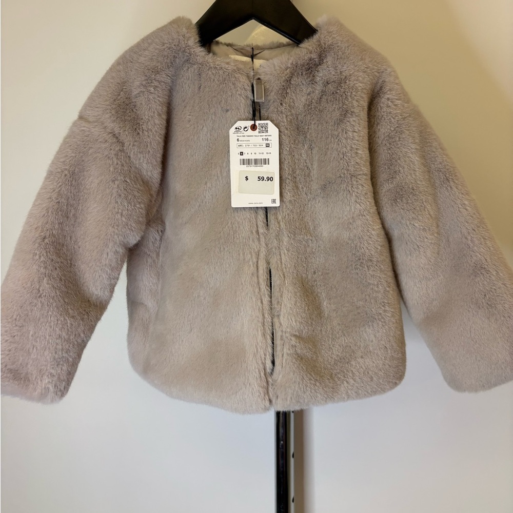 ZARA Kids Faux Fur Jacket – Size 6 (116 cm) – Soft Gray Plush Coat